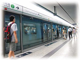 甩开呆板形象，15 位设计师将台北地铁大变身！