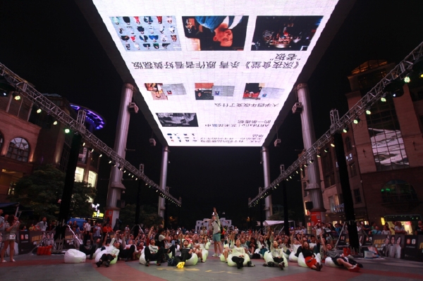 史上最长信息流,UC这次真的上“天”了